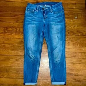 Midrise Levi’s jean.